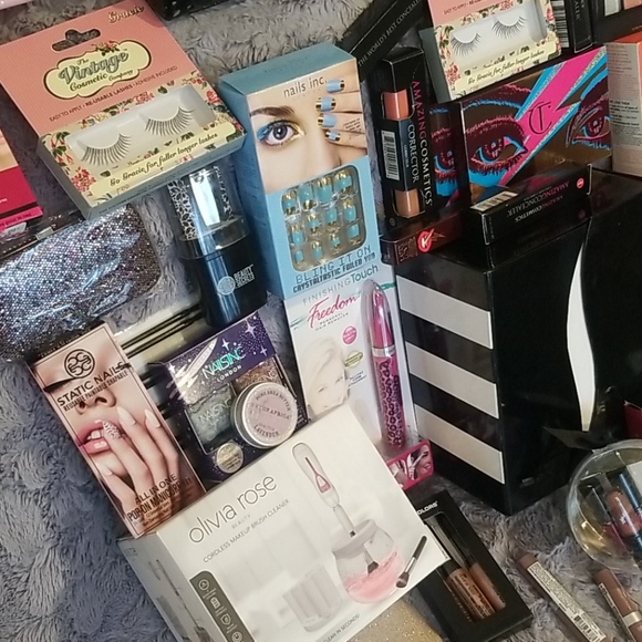 NWT ULTIMATE SEPHORA & MORE BEAUTY MYSTERY BOX Brushes & Tools